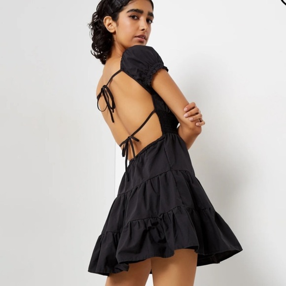 Ardene Open Tie Back Bustier Puff Sleeve Tiered Hem Black Mini Dress - Picture 1 of 4